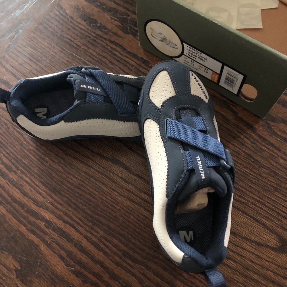 Boys Merrell Relay Drive Z-Rap size 13